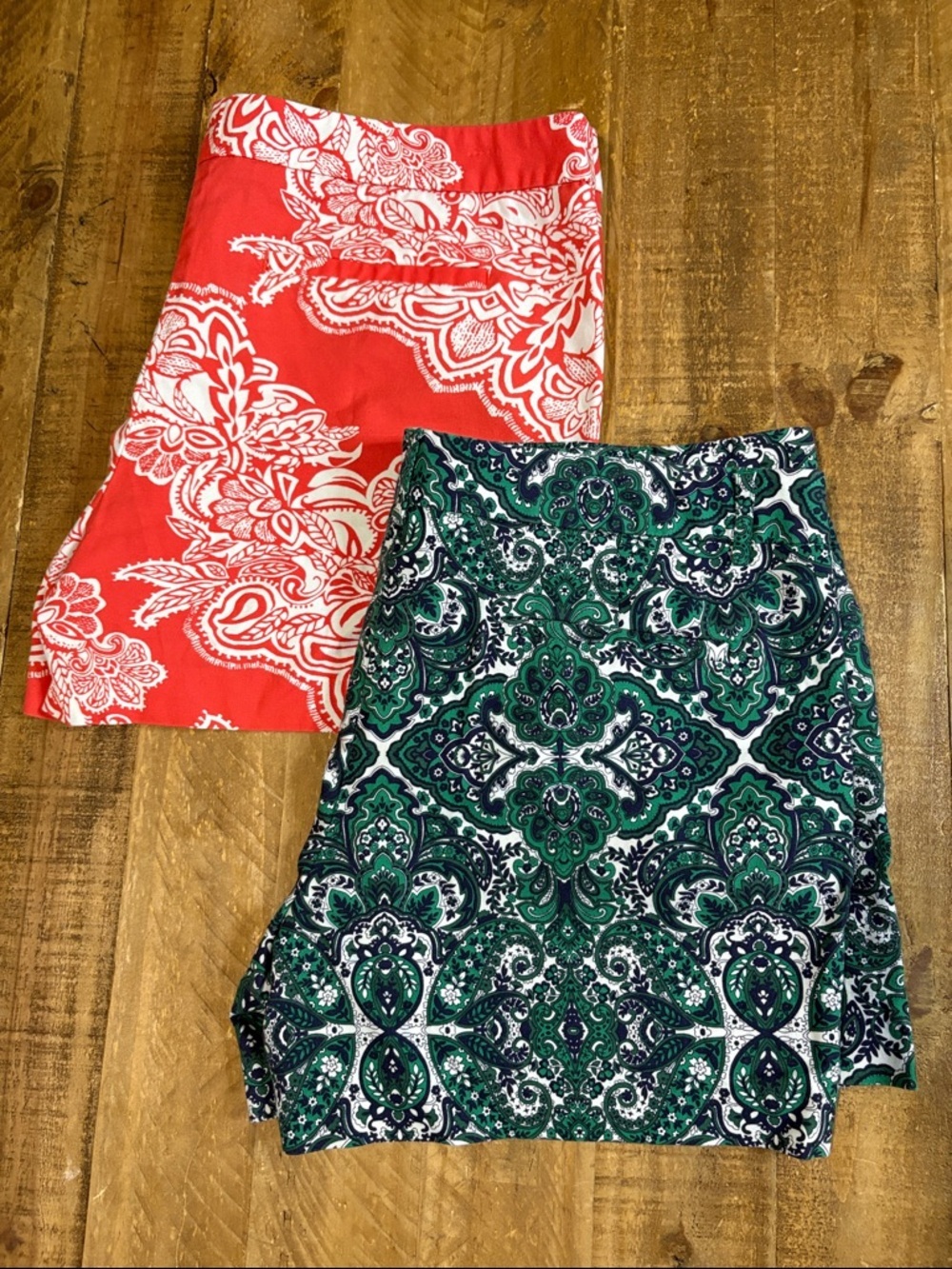 Kenar Printed Shorts Set - Coral Paisley & Green Tile Print